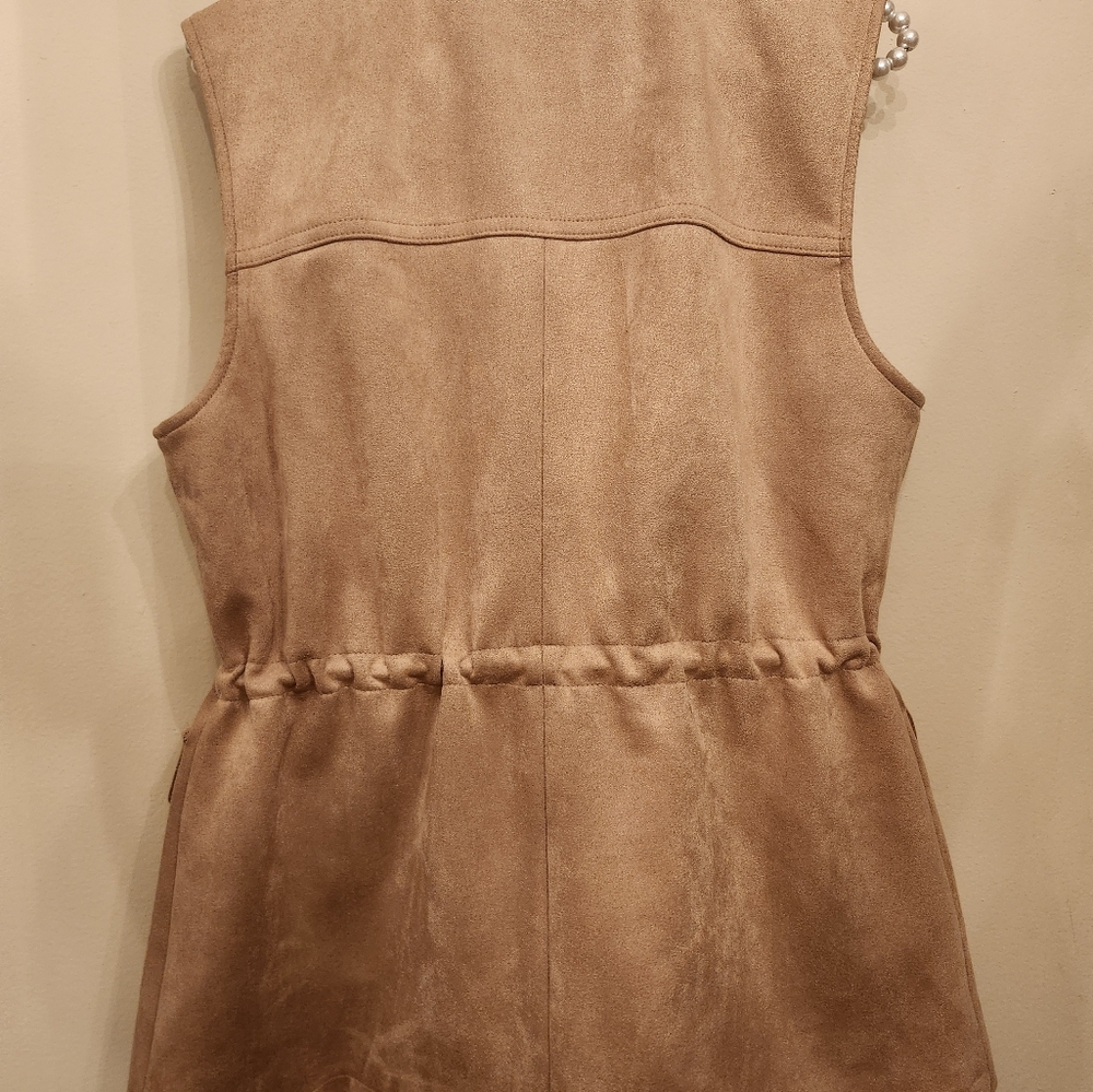 Tan color faux suede soft vest - Picture 5 of 12